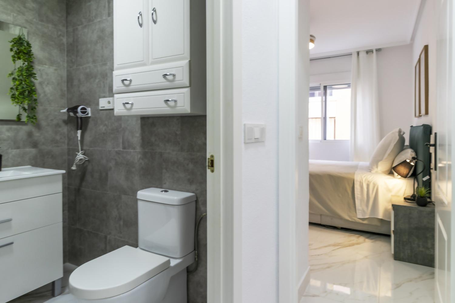Apartamento Pink Azure Torrevieja Ngoại thất bức ảnh